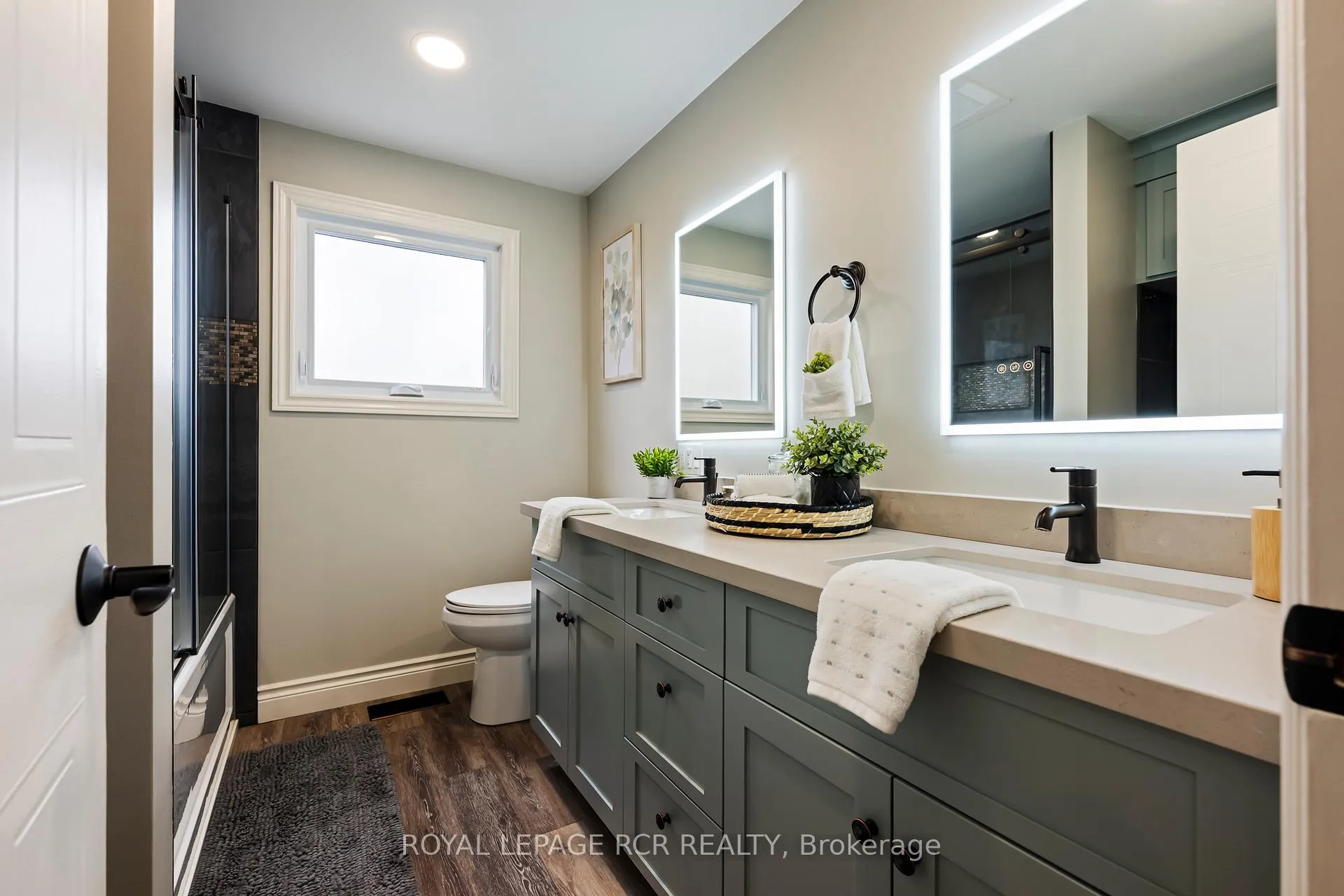 Photo 12 of 240 Oakwood Crescent, Orangeville — HOMEH