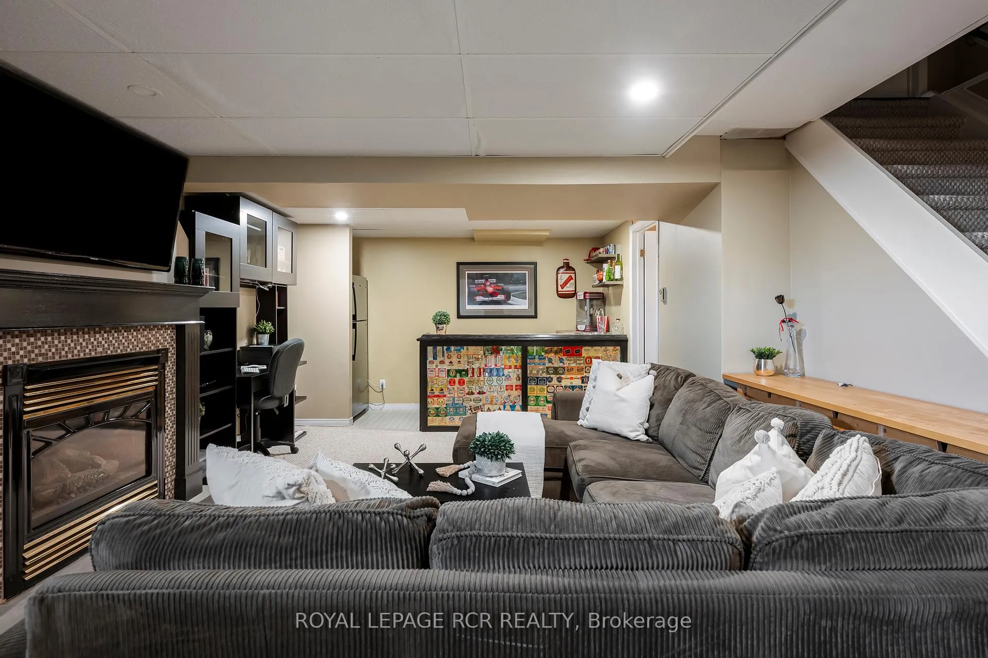 Photo 13 of 240 Oakwood Crescent, Orangeville — HOMEH