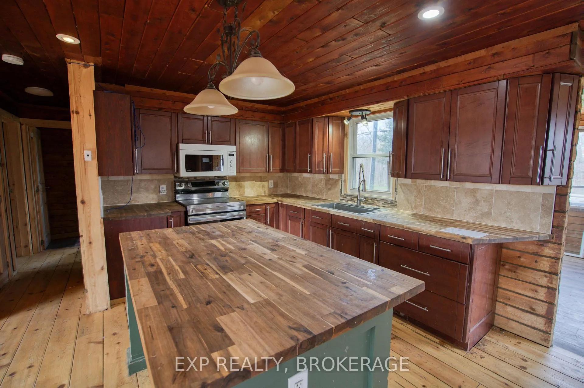Photo 4 of 1108 Veley Road, Frontenac, Frontenac Centre — HOMEH