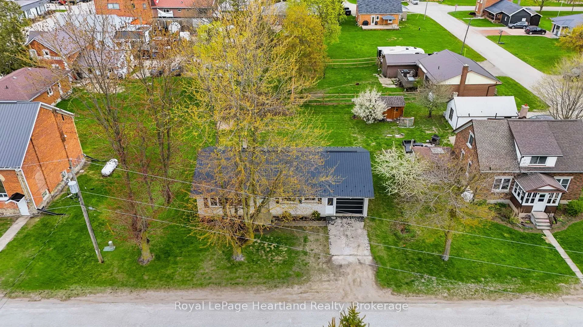 Photo 3 of 2055 John Street, Howick — HOMEH