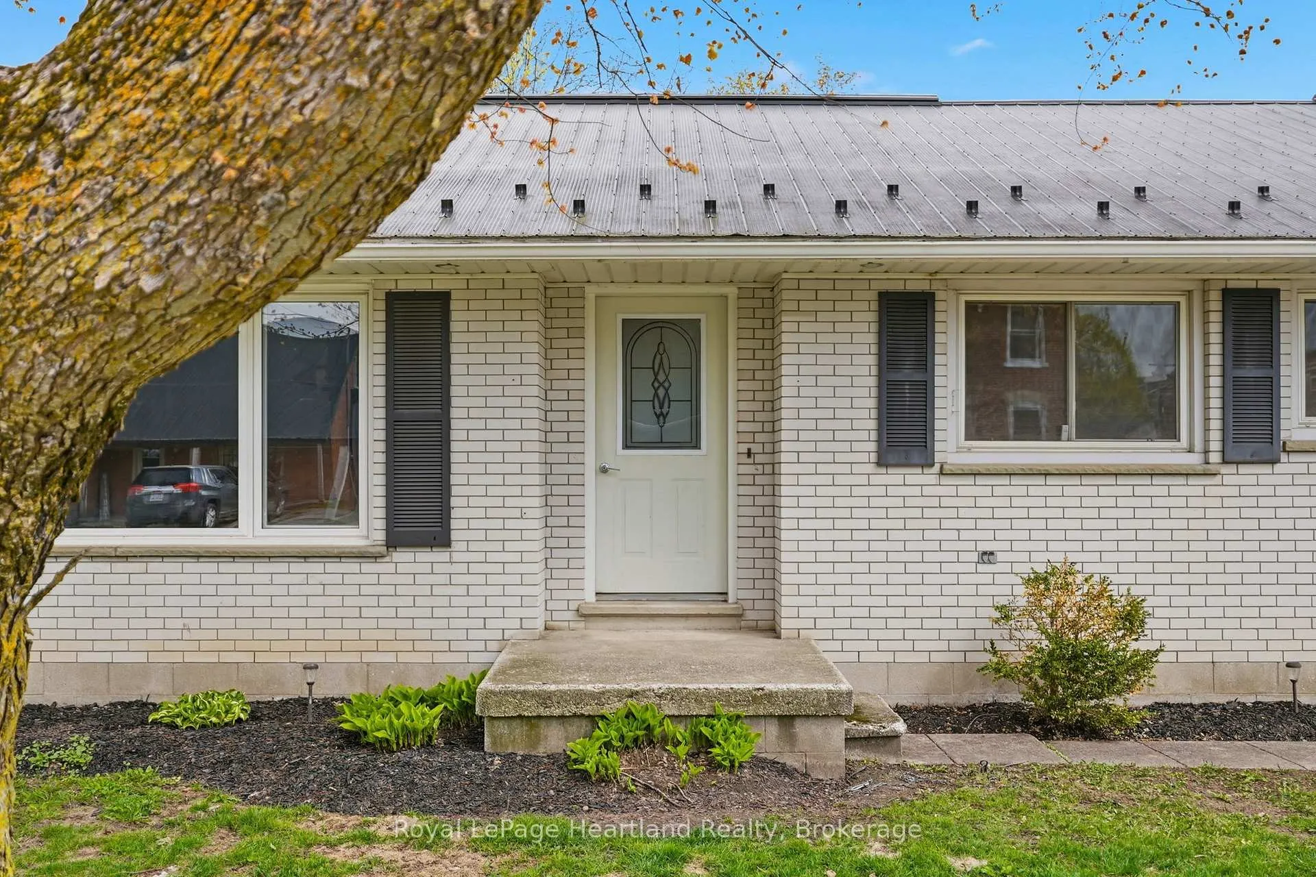 Photo 5 of 2055 John Street, Howick — HOMEH