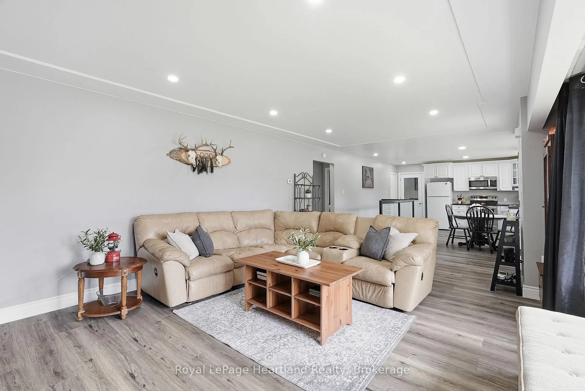 Photo 6 of 2055 John Street, Howick — HOMEH