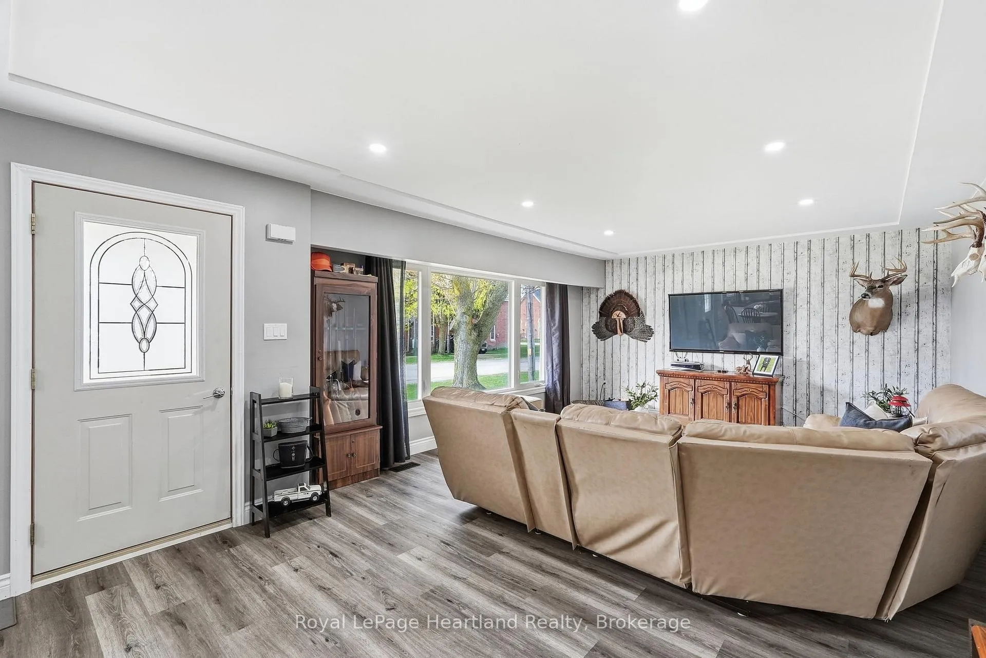 Photo 9 of 2055 John Street, Howick — HOMEH