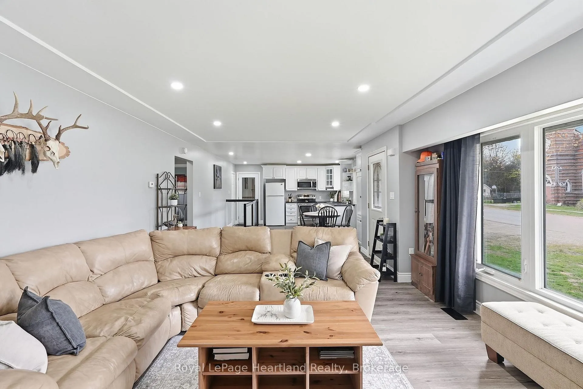 Photo 10 of 2055 John Street, Howick — HOMEH