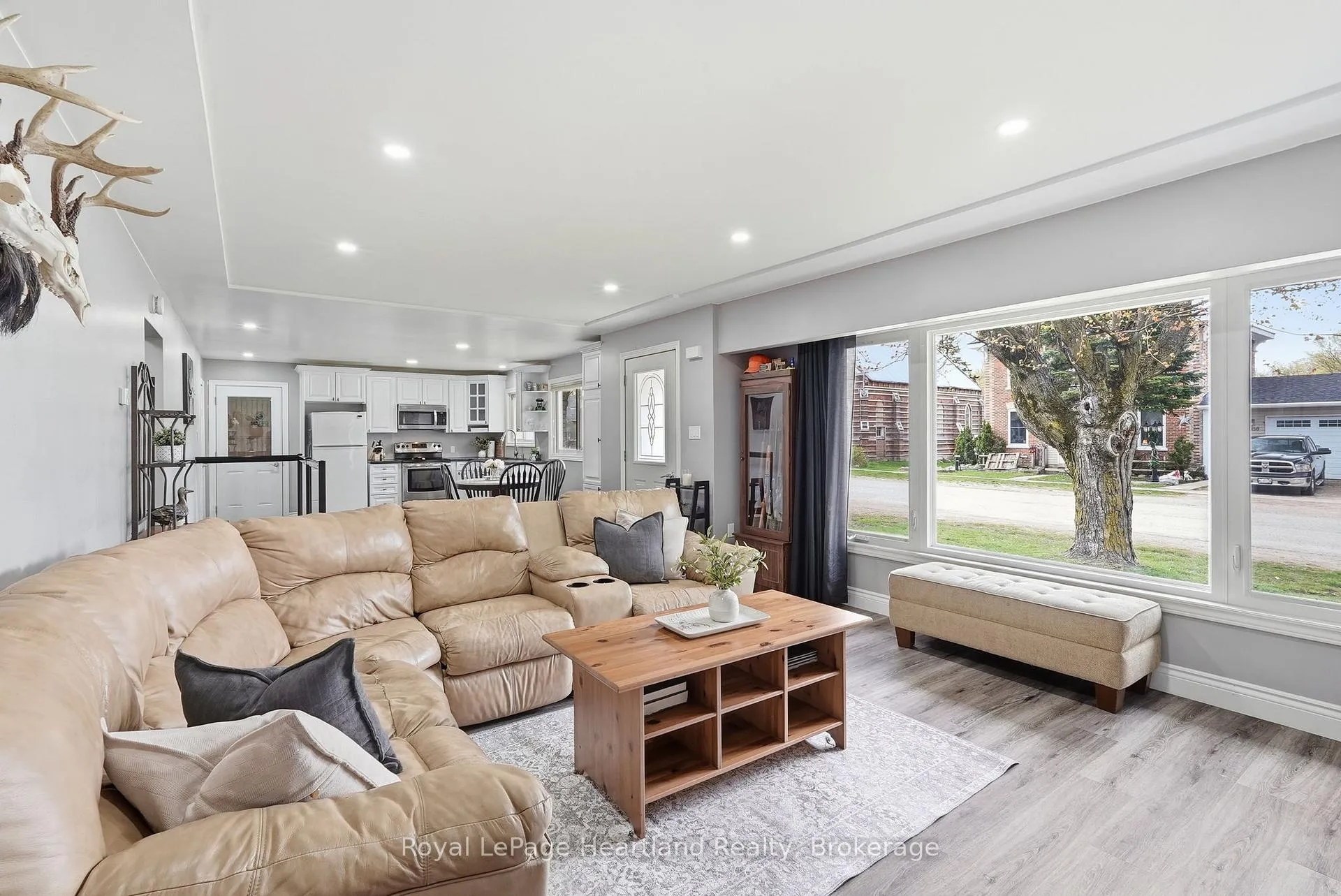 Photo 11 of 2055 John Street, Howick — HOMEH