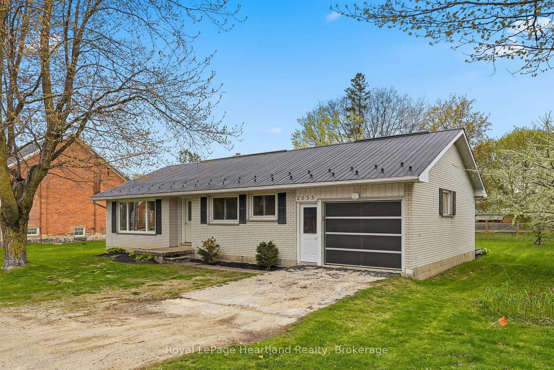 Photo 33 of 2055 John Street, Howick — HOMEH