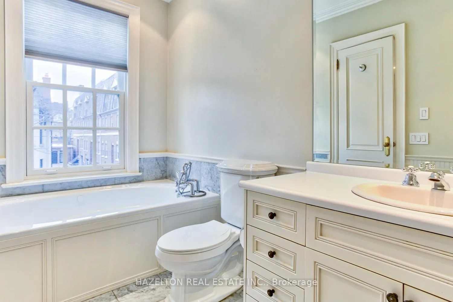 Photo 20 of 23 Birch Avenue, Toronto, Yonge-St. Clair — HOMEH