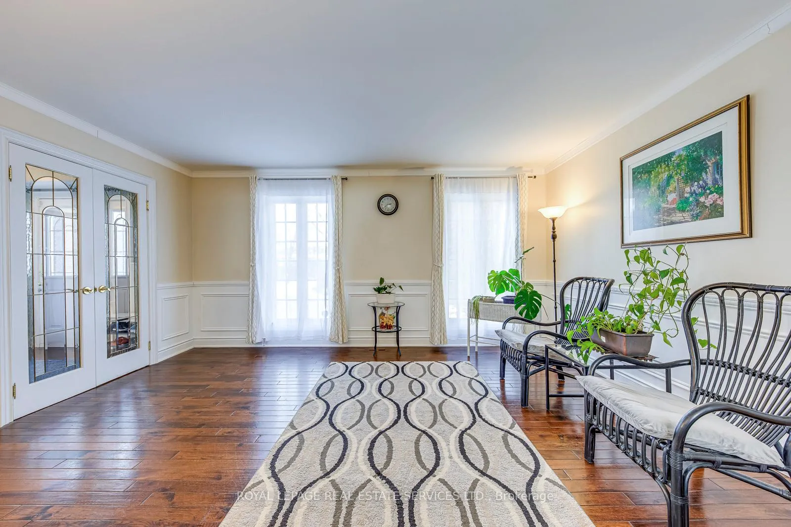 Photo 5 of 1462 Grand Boulevard, Oakville, Falgarwood — HOMEH