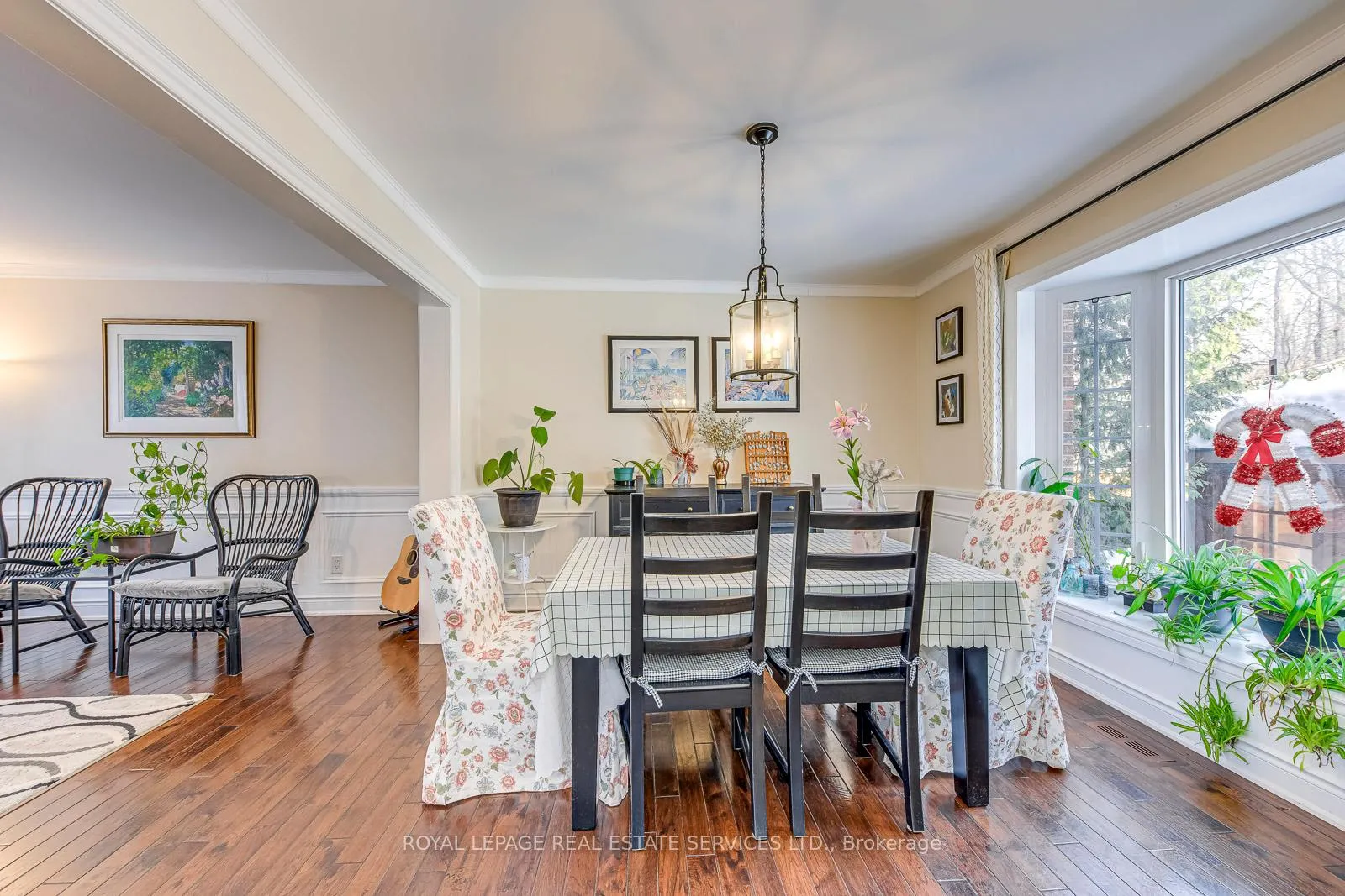 Photo 7 of 1462 Grand Boulevard, Oakville, Falgarwood — HOMEH