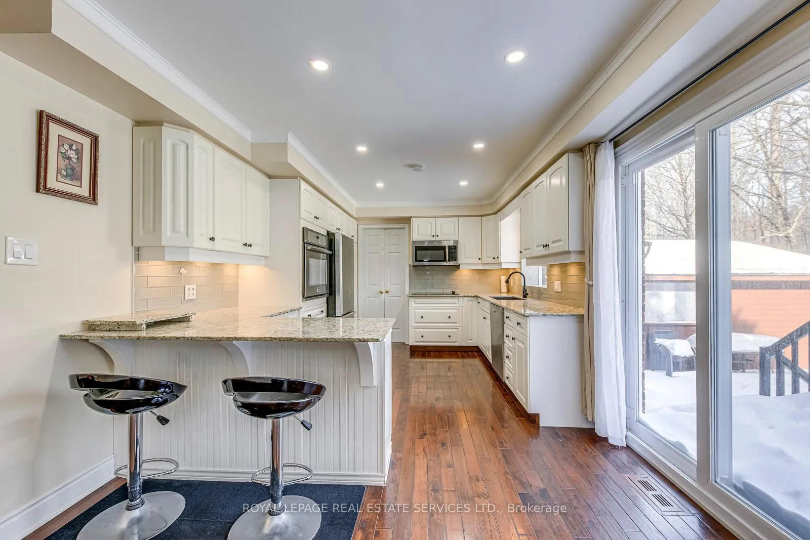 Photo 8 of 1462 Grand Boulevard, Oakville, Falgarwood — HOMEH