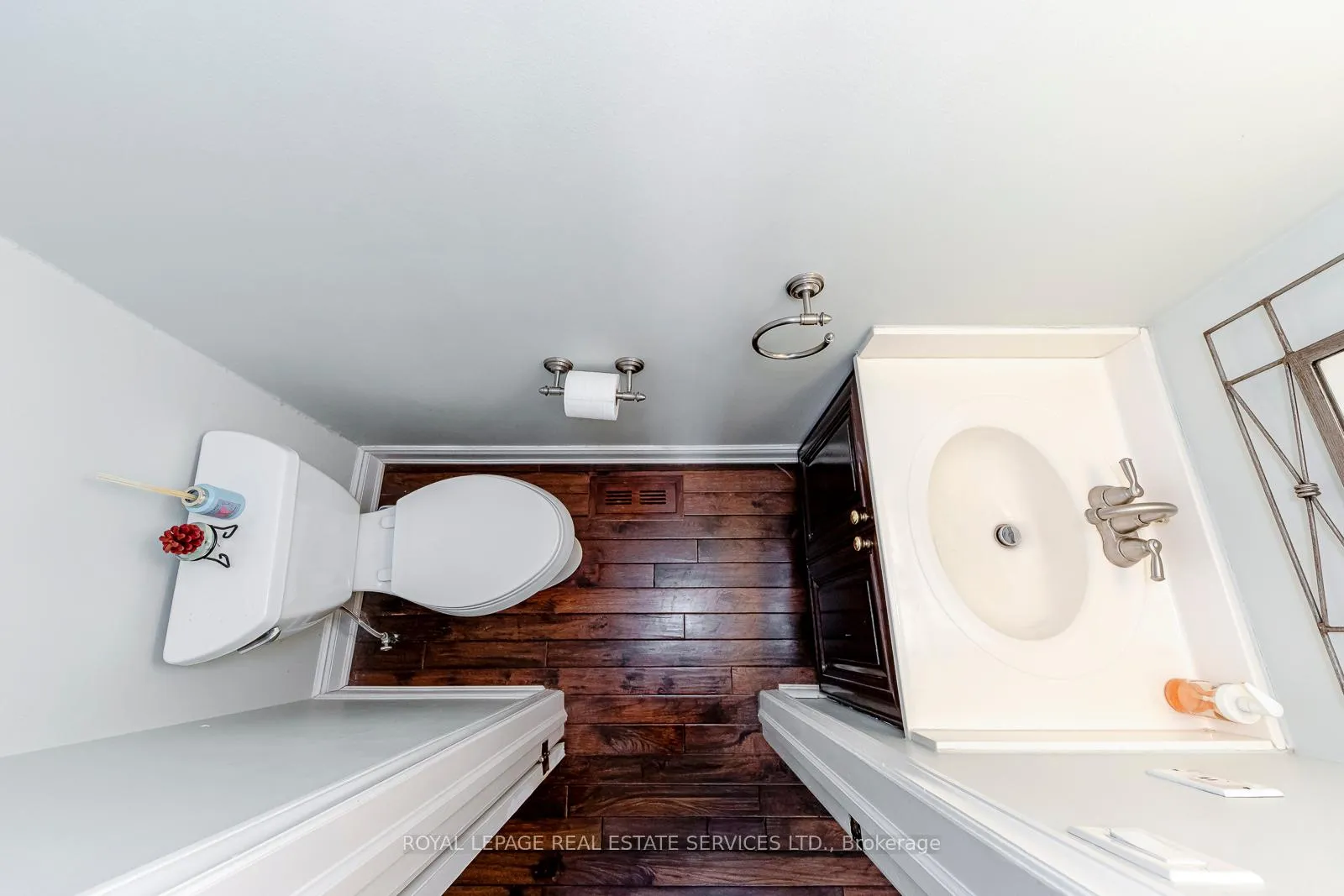 Photo 15 of 1462 Grand Boulevard, Oakville, Falgarwood — HOMEH