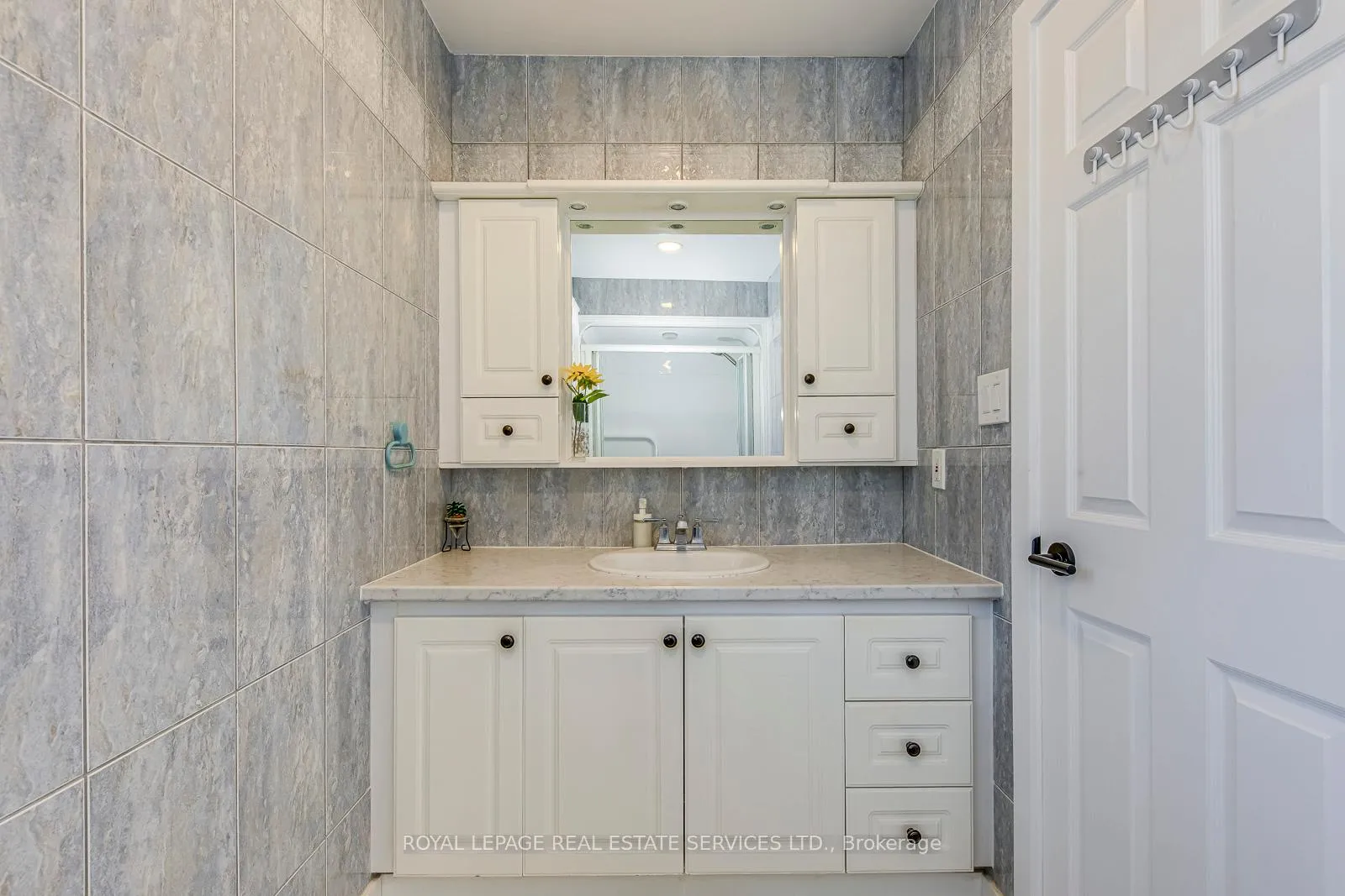 Photo 26 of 1462 Grand Boulevard, Oakville, Falgarwood — HOMEH