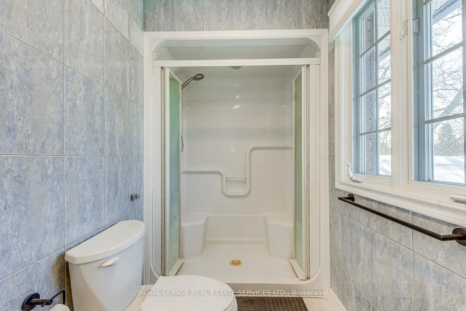Photo 27 of 1462 Grand Boulevard, Oakville, Falgarwood — HOMEH