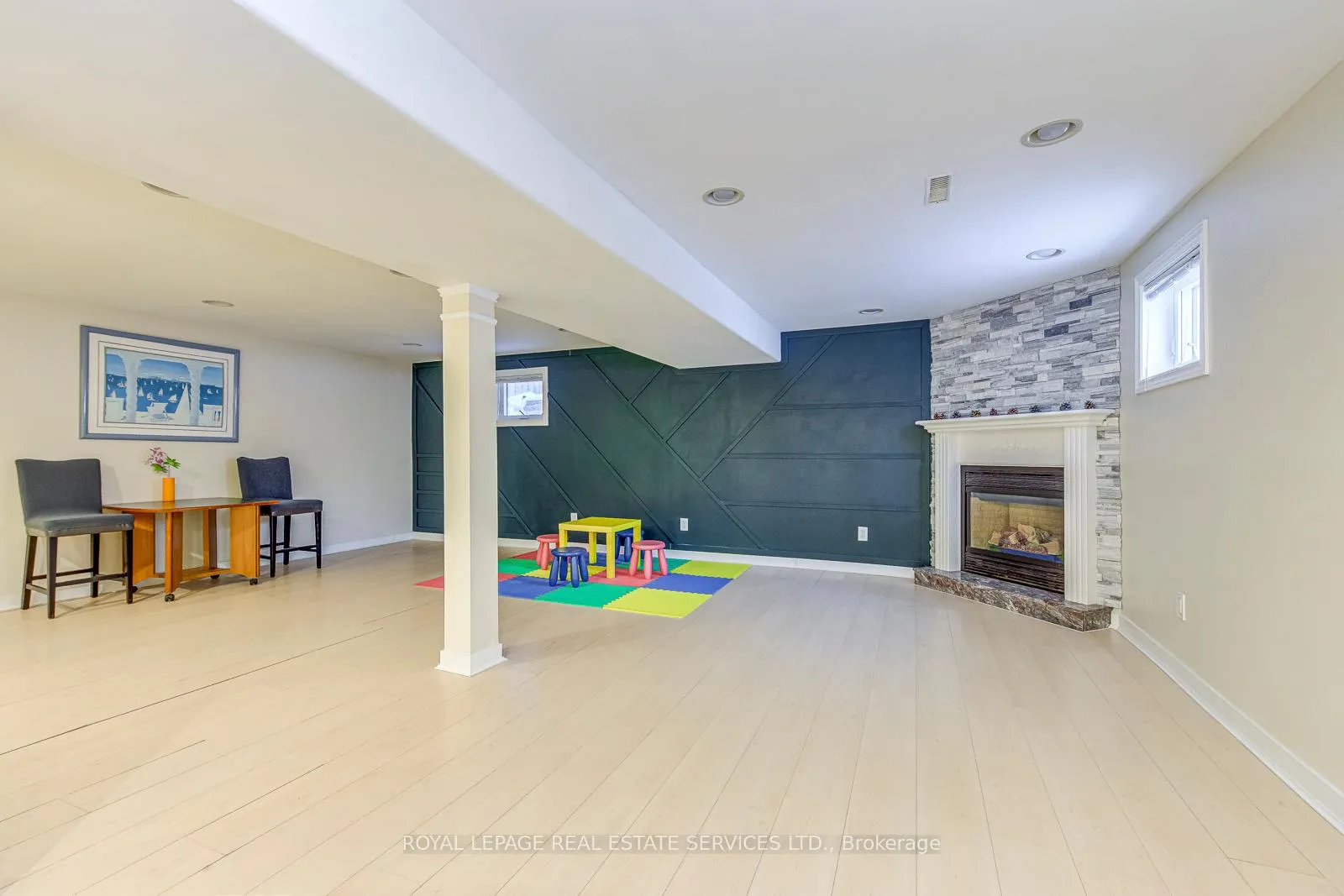 Photo 40 of 1462 Grand Boulevard, Oakville, Falgarwood — HOMEH