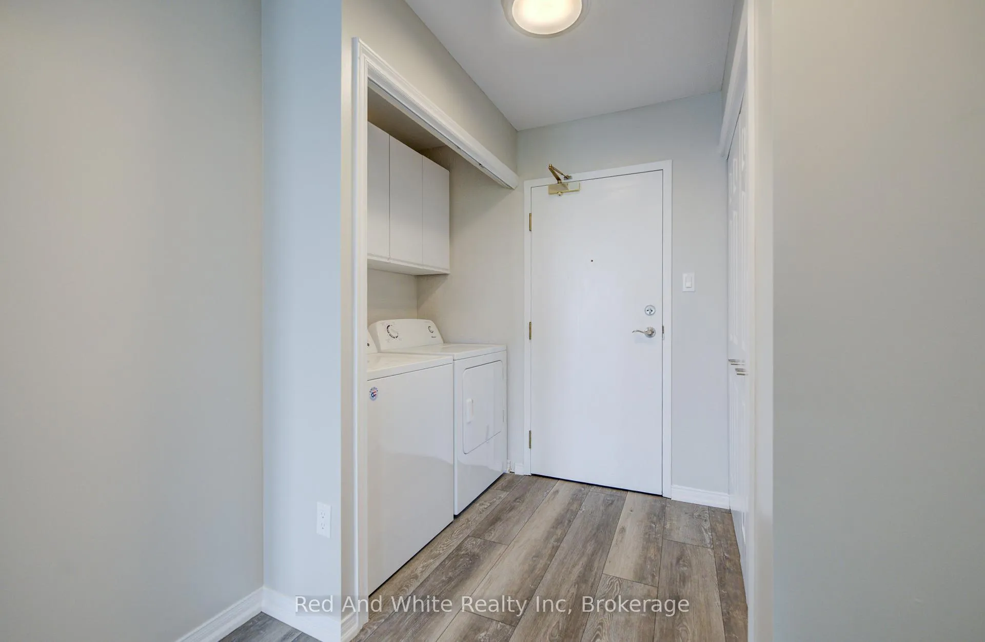 Photo 7 of Unit 802, 1414 King Street E, Kitchener, King East — HOMEH