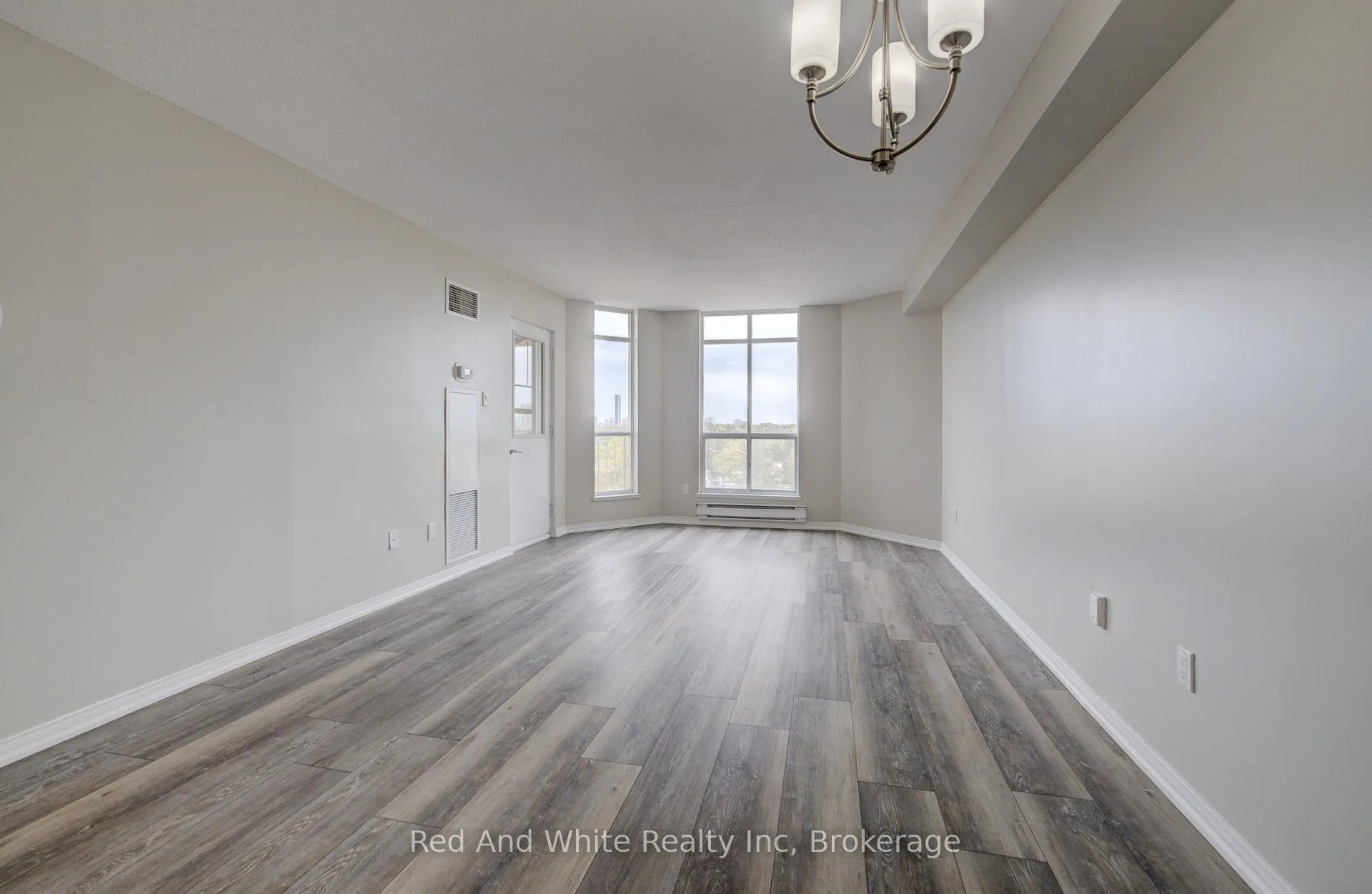 Photo 12 of Unit 802, 1414 King Street E, Kitchener, King East — HOMEH