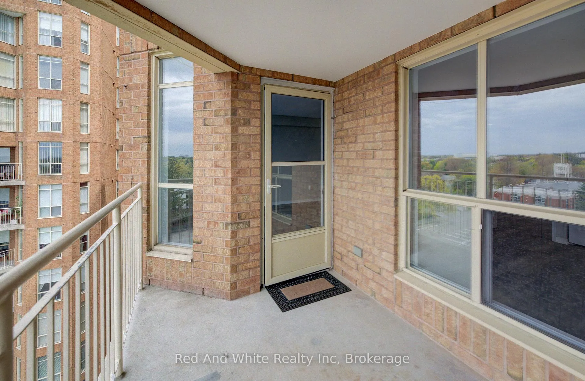 Photo 23 of Unit 802, 1414 King Street E, Kitchener, King East — HOMEH