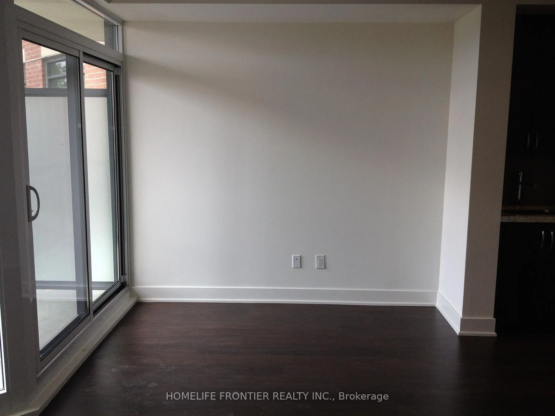 Photo 3 of Unit 422, 7608 Yonge Street, Vaughan, Crestwood-Springfarm-Yorkhill — HOMEH