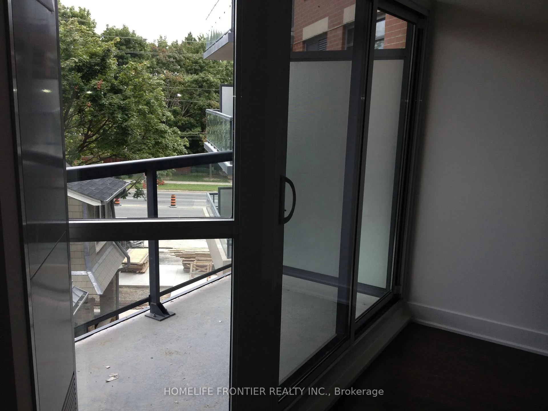 Photo 9 of Unit 422, 7608 Yonge Street, Vaughan, Crestwood-Springfarm-Yorkhill — HOMEH