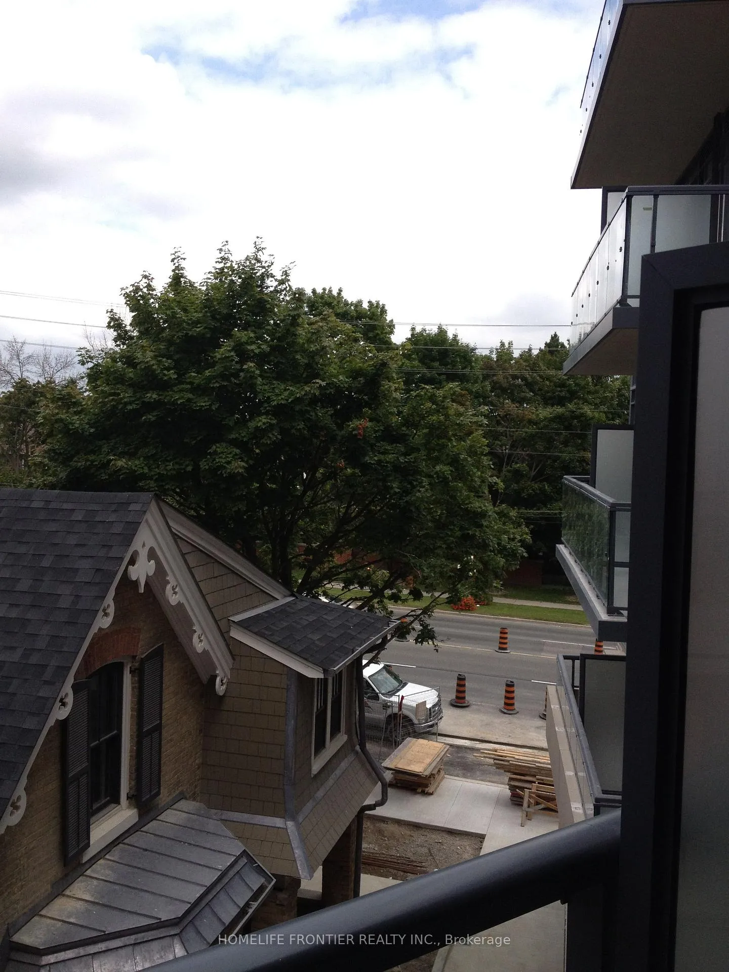 Photo 11 of Unit 422, 7608 Yonge Street, Vaughan, Crestwood-Springfarm-Yorkhill — HOMEH
