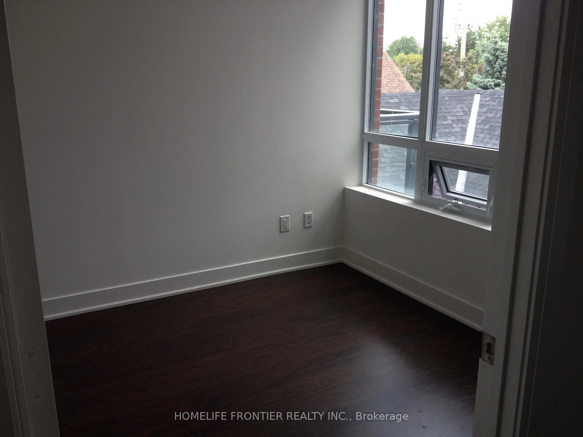 Photo 12 of Unit 422, 7608 Yonge Street, Vaughan, Crestwood-Springfarm-Yorkhill — HOMEH