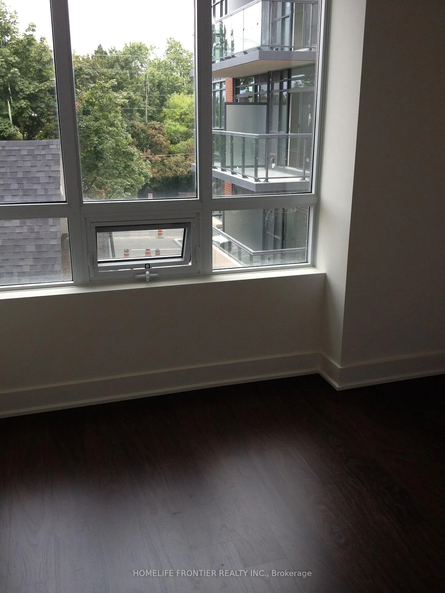 Photo 13 of Unit 422, 7608 Yonge Street, Vaughan, Crestwood-Springfarm-Yorkhill — HOMEH