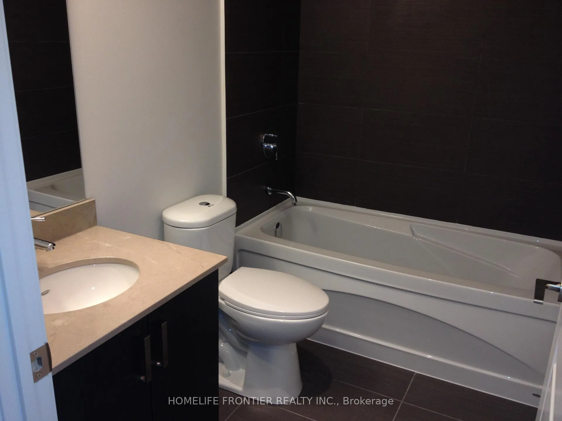 Photo 16 of Unit 422, 7608 Yonge Street, Vaughan, Crestwood-Springfarm-Yorkhill — HOMEH