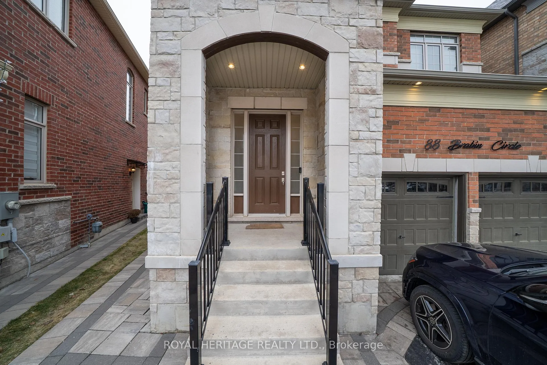 Photo 2 of 88 Brabin Circle, Whitby, Rural Whitby — HOMEH