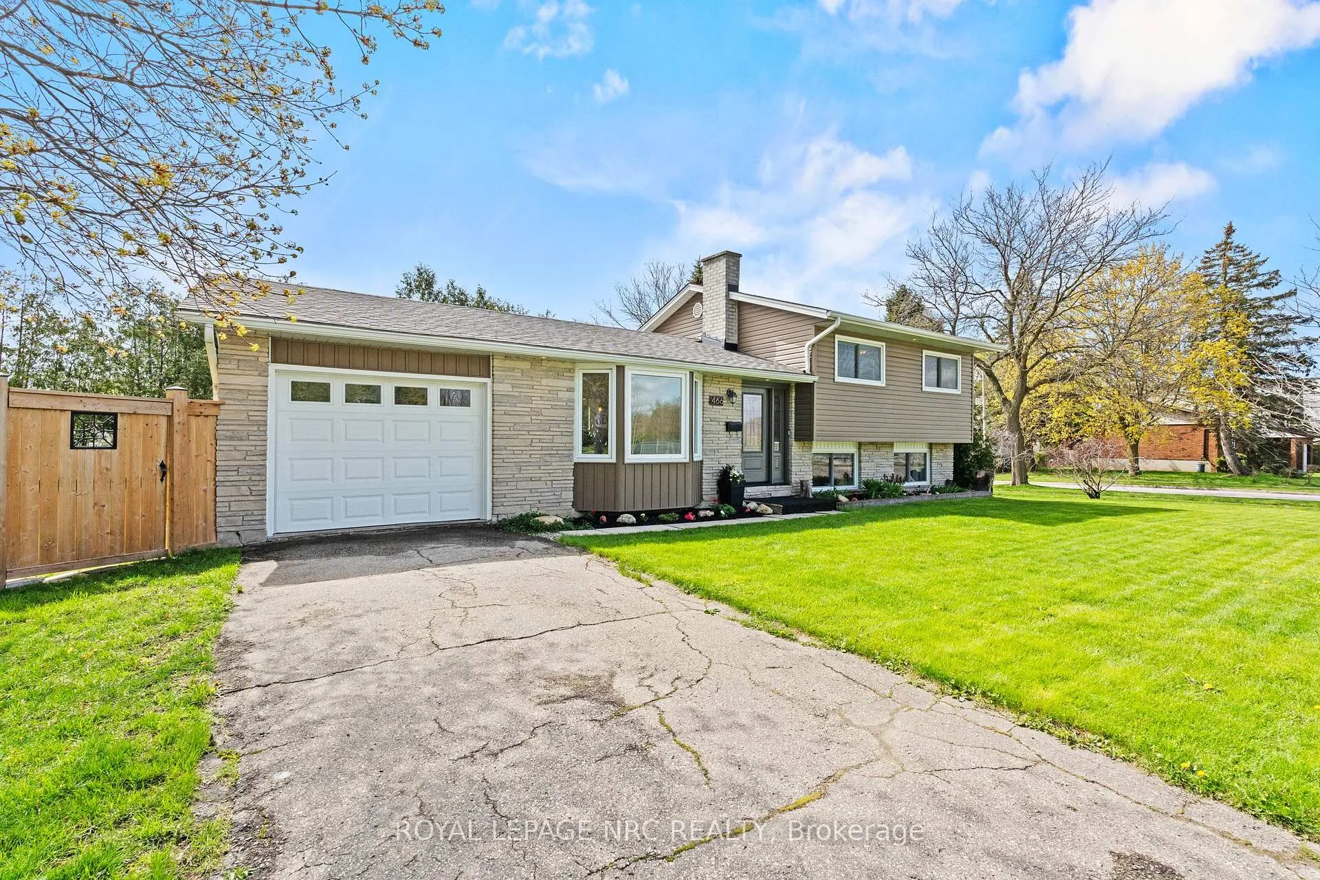 Photo 2 of 466 Willow Road, Guelph, Willow West/Sugarbush/West Acres — HOMEH