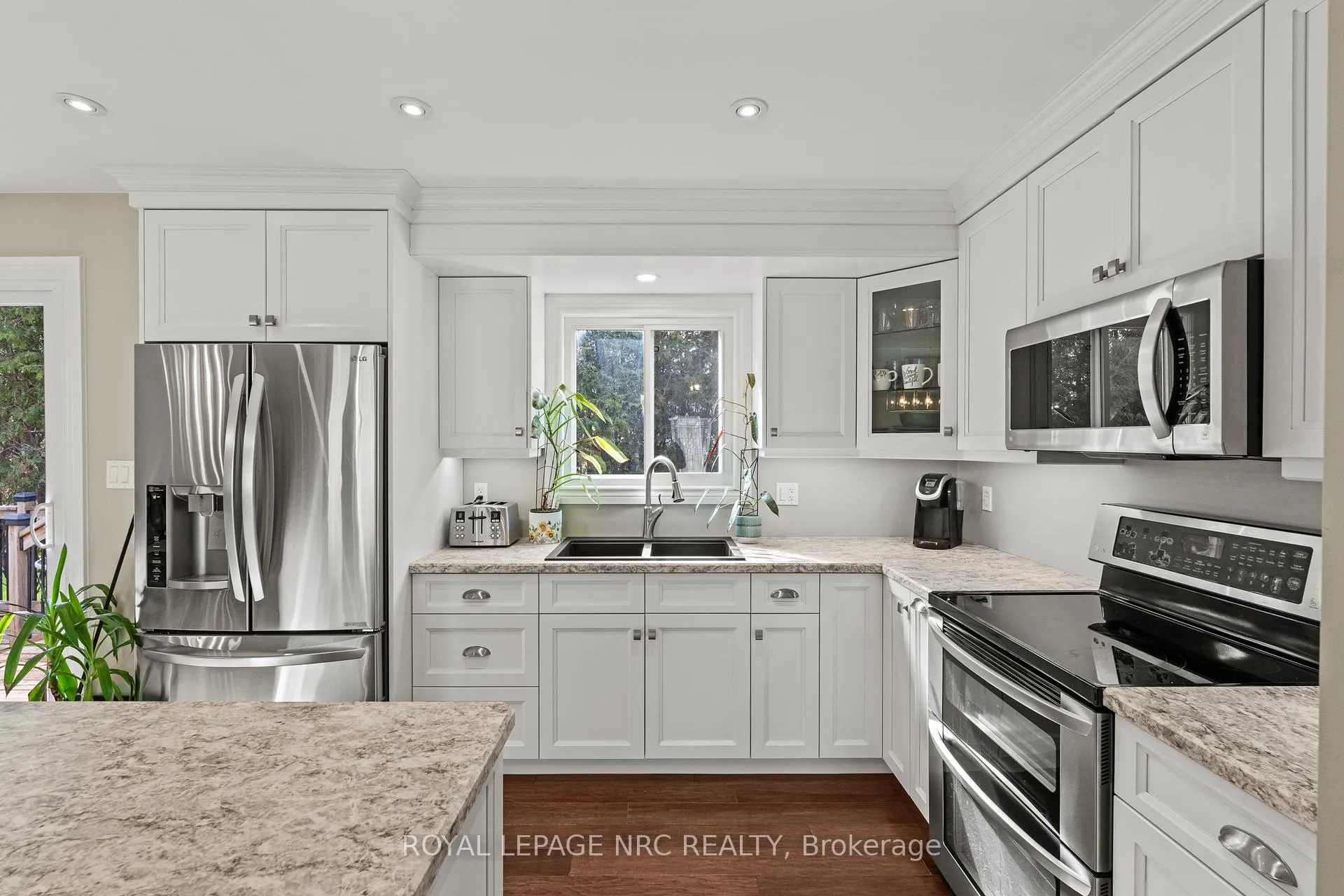 Photo 14 of 466 Willow Road, Guelph, Willow West/Sugarbush/West Acres — HOMEH