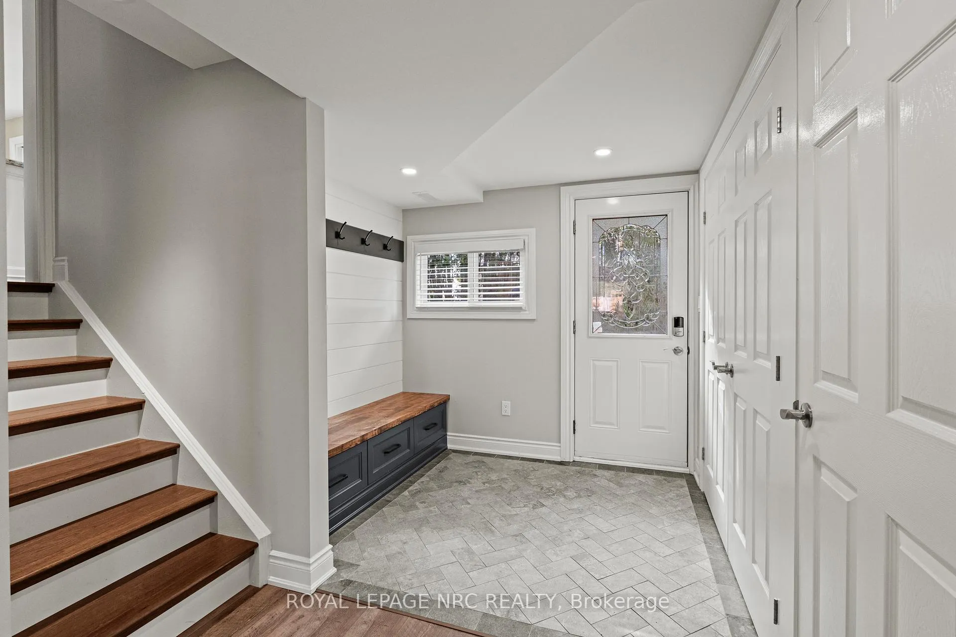 Photo 24 of 466 Willow Road, Guelph, Willow West/Sugarbush/West Acres — HOMEH