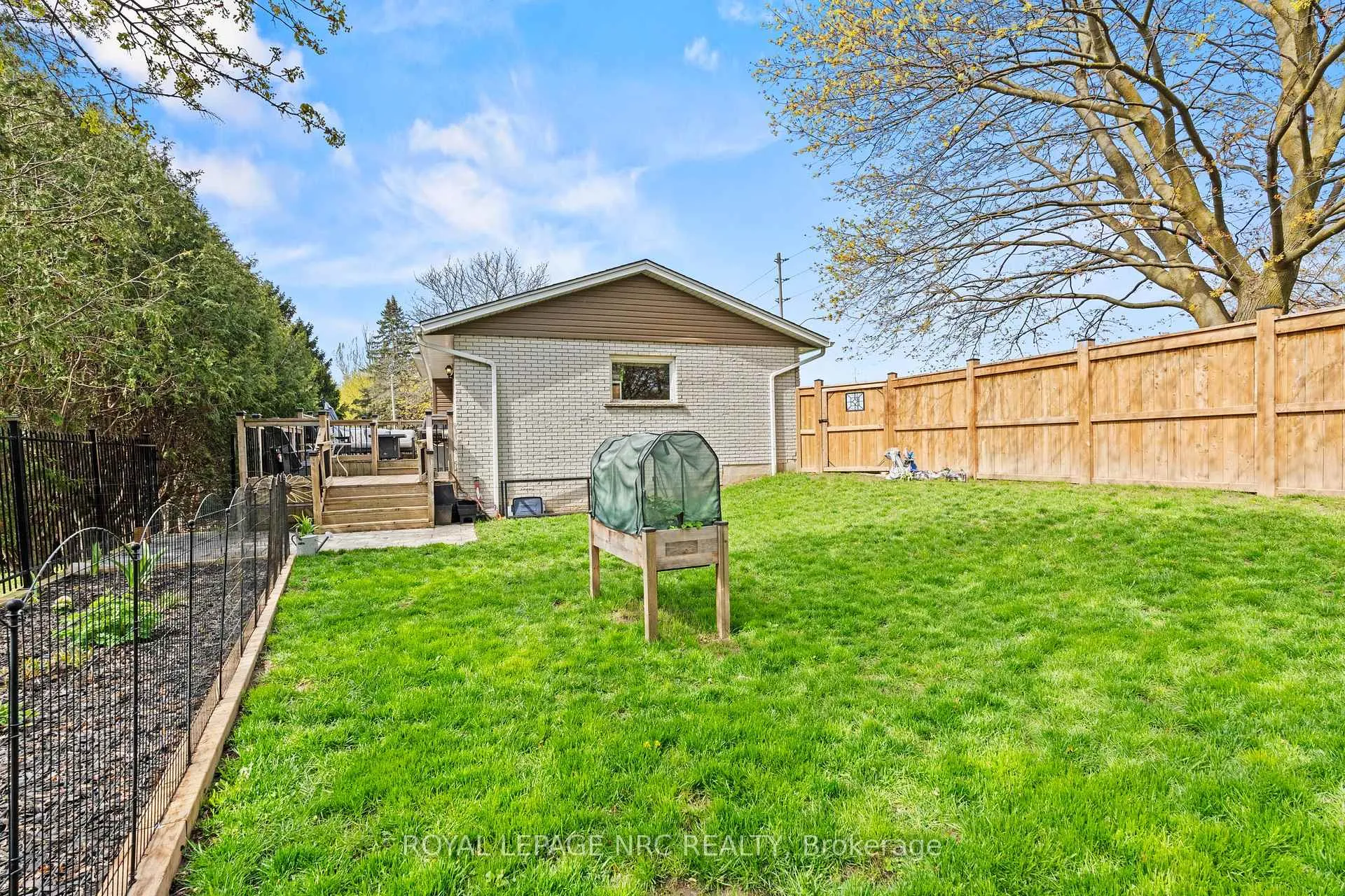 Photo 37 of 466 Willow Road, Guelph, Willow West/Sugarbush/West Acres — HOMEH