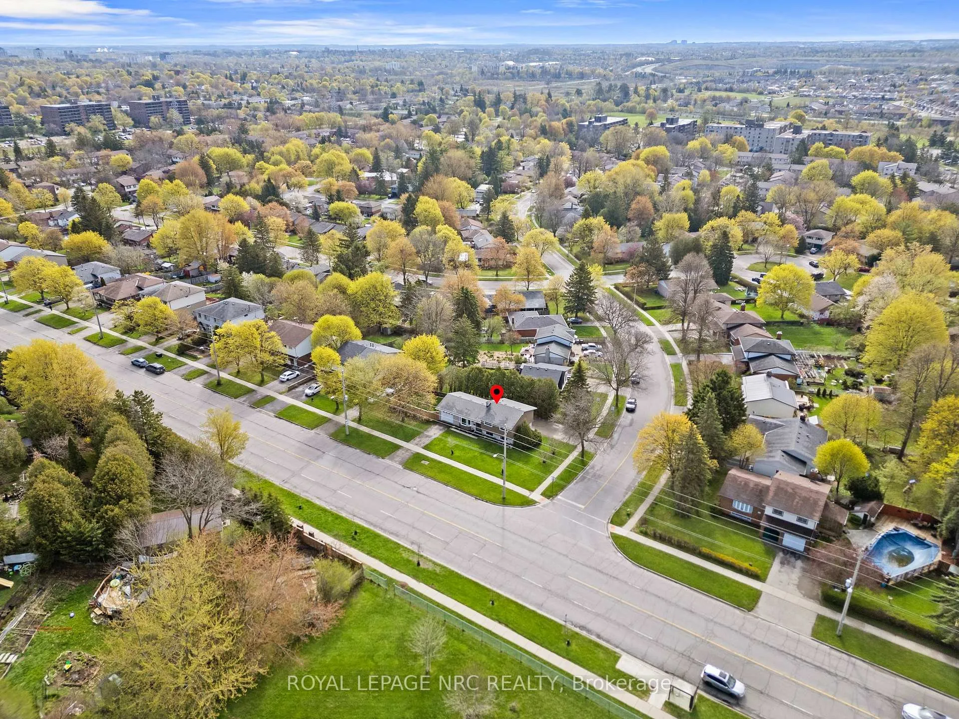 Photo 42 of 466 Willow Road, Guelph, Willow West/Sugarbush/West Acres — HOMEH