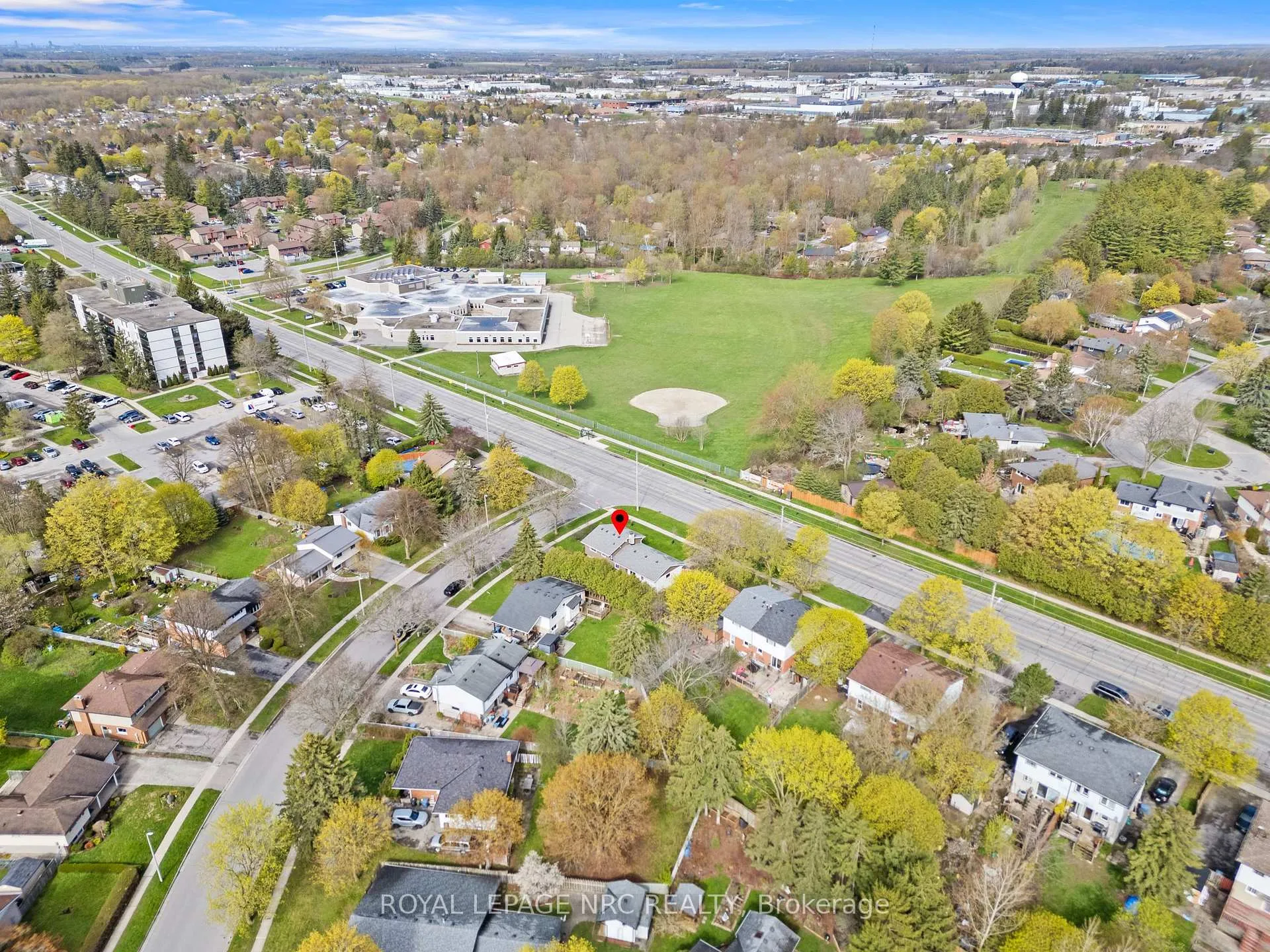 Photo 43 of 466 Willow Road, Guelph, Willow West/Sugarbush/West Acres — HOMEH