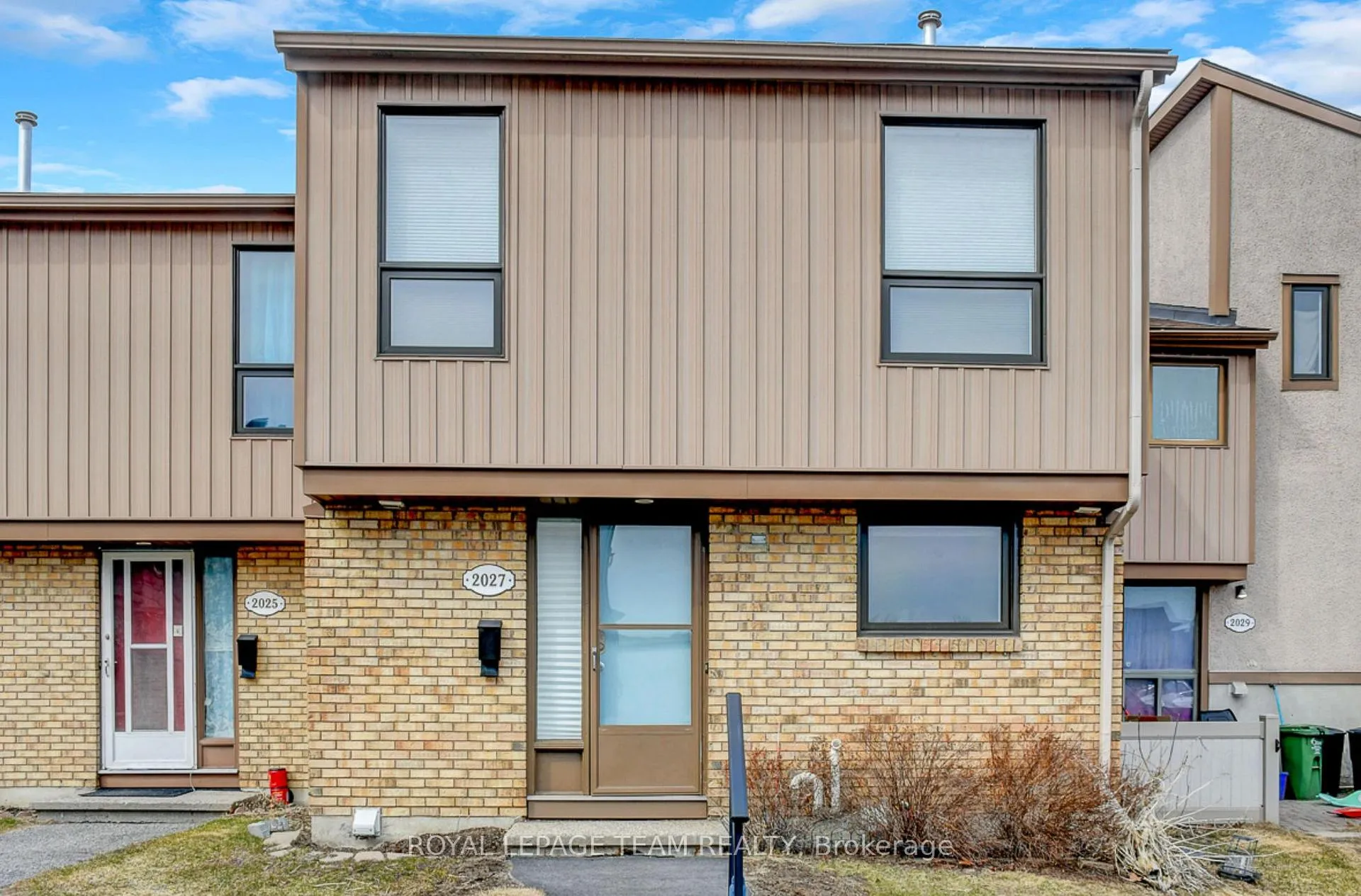 Photo 1 of Unit 35, 2027 Stonehenge Crescent, Ottawa, Pineview — HOMEH