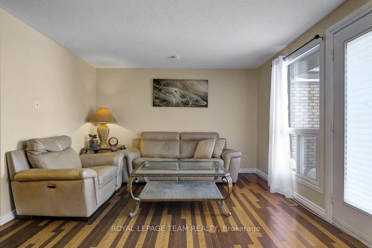 Photo 8 of Unit 35, 2027 Stonehenge Crescent, Ottawa, Pineview — HOMEH
