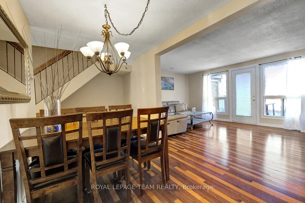 Photo 11 of Unit 35, 2027 Stonehenge Crescent, Ottawa, Pineview — HOMEH