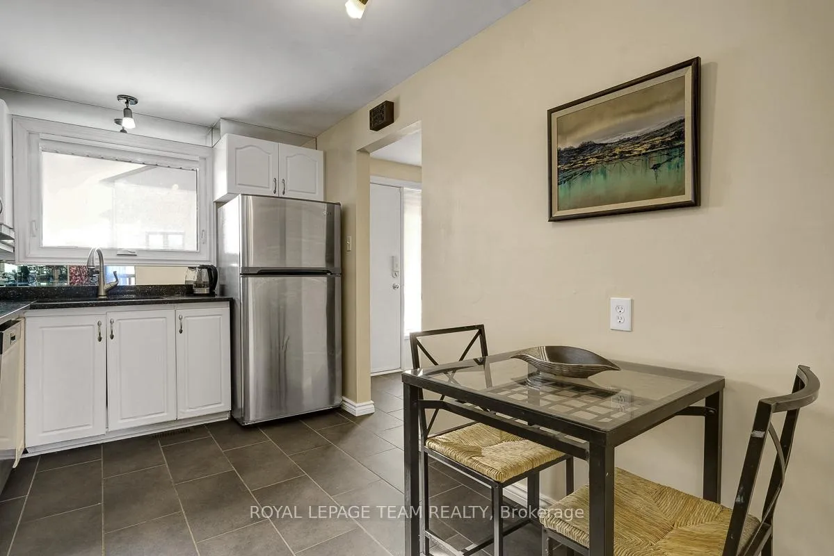 Photo 12 of Unit 35, 2027 Stonehenge Crescent, Ottawa, Pineview — HOMEH