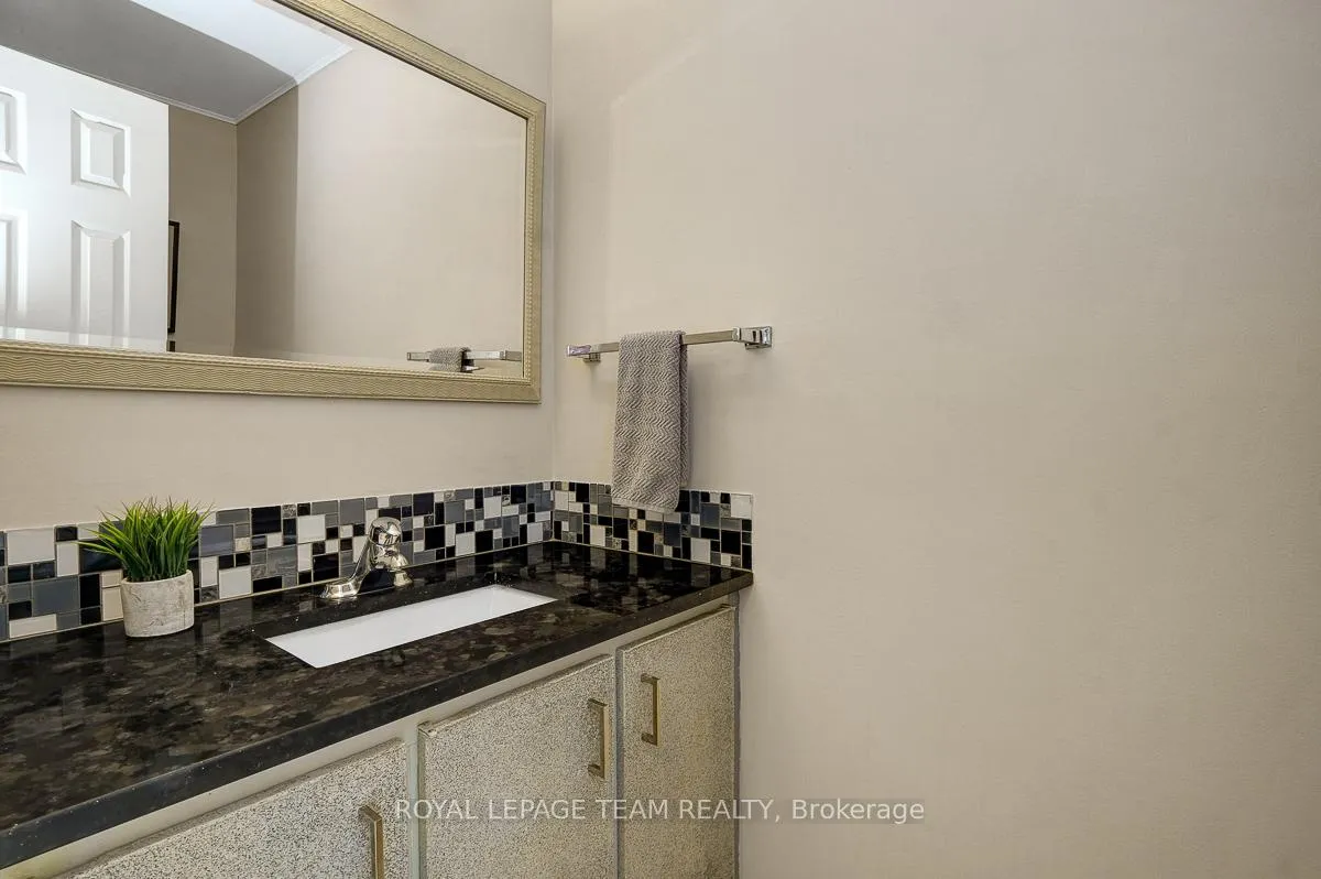 Photo 21 of Unit 35, 2027 Stonehenge Crescent, Ottawa, Pineview — HOMEH