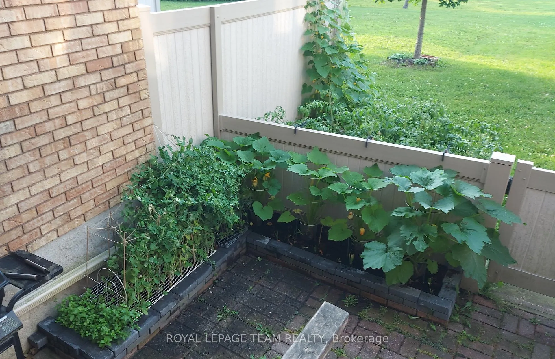 Photo 29 of Unit 35, 2027 Stonehenge Crescent, Ottawa, Pineview — HOMEH