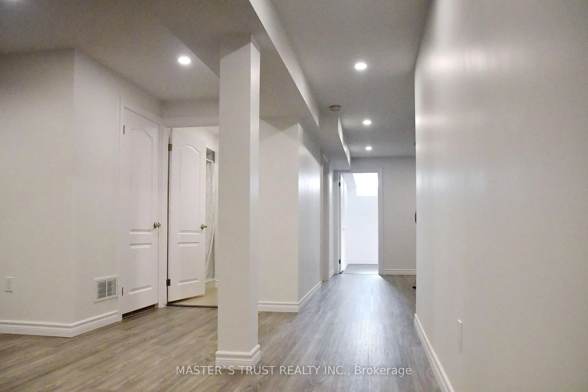 Photo 3 of 73 Bernbridge Road, Markham, Cedar Grove — HOMEH