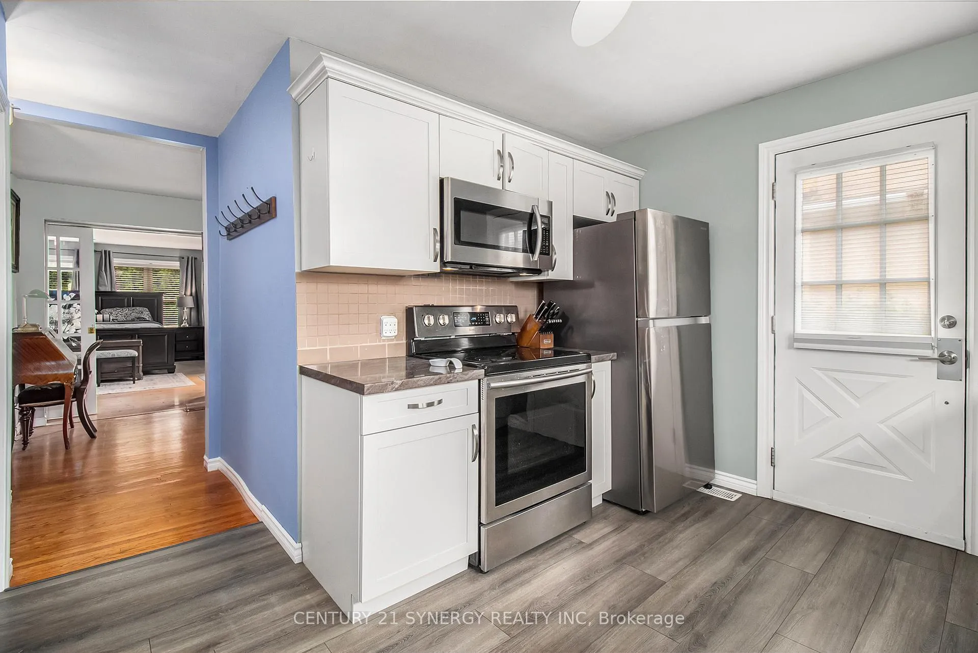 Photo 6 of 92 Jasper Avenue, Smiths Falls — HOMEH