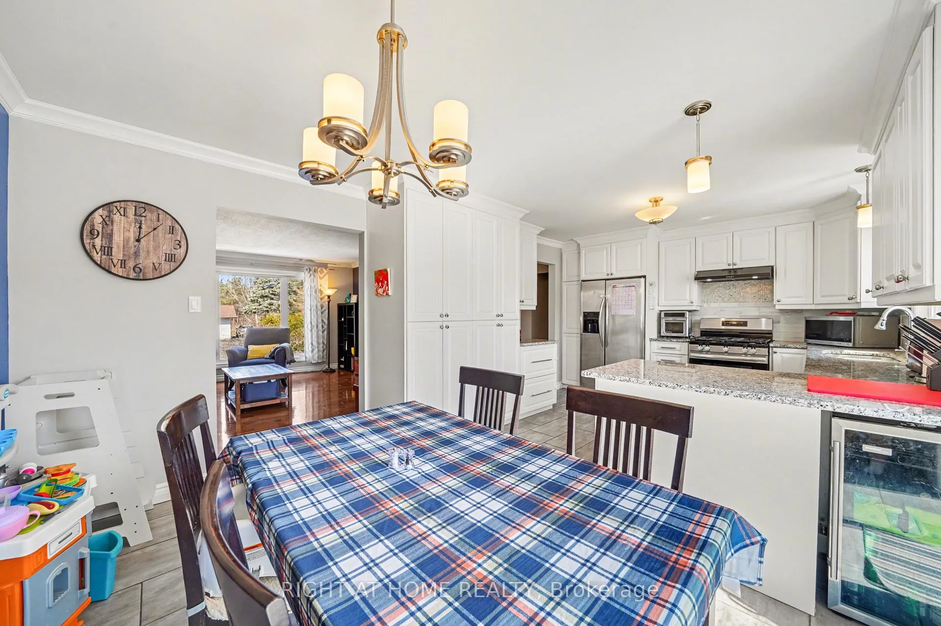 Photo 7 of 5424 Taylor Way, Ottawa, Osgoode — HOMEH