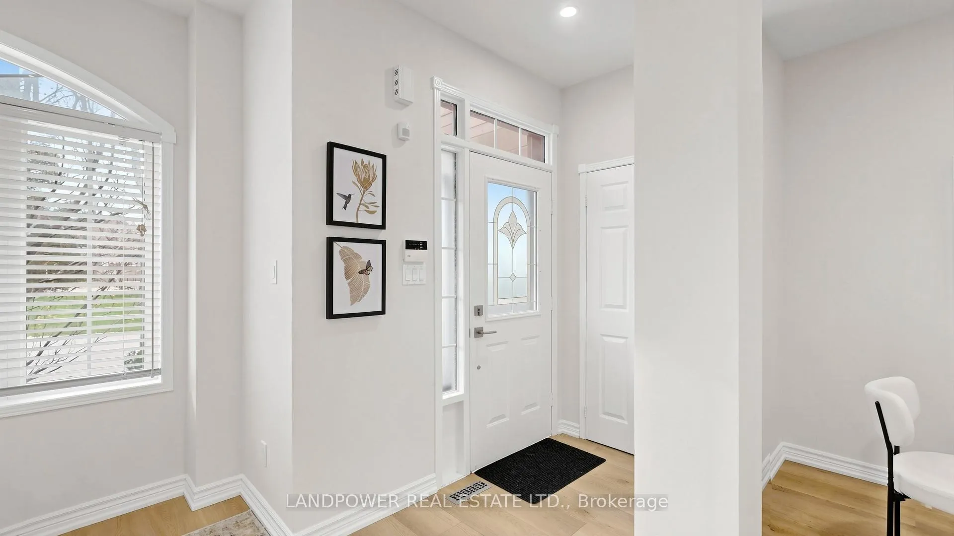 Photo 4 of 47 Queens Plate Drive, Markham, Angus Glen — HOMEH