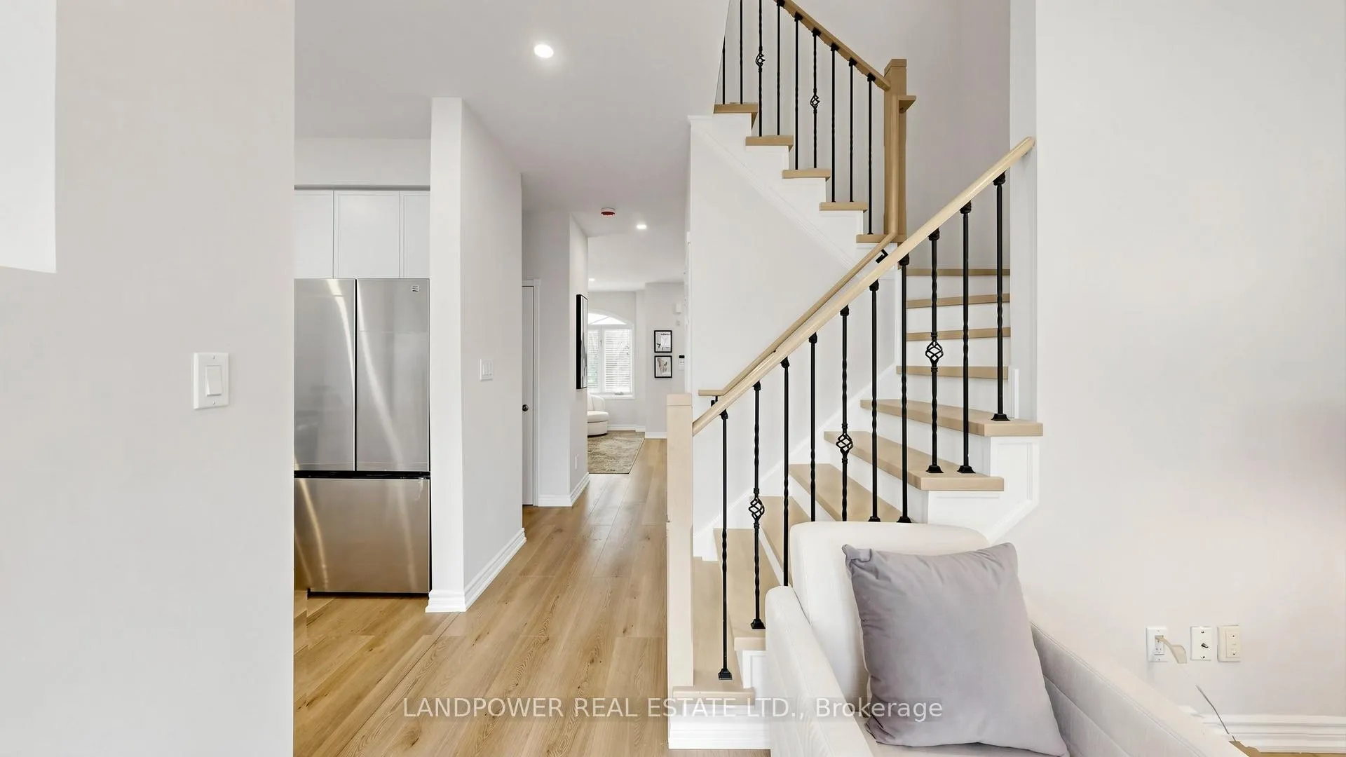 Photo 25 of 47 Queens Plate Drive, Markham, Angus Glen — HOMEH