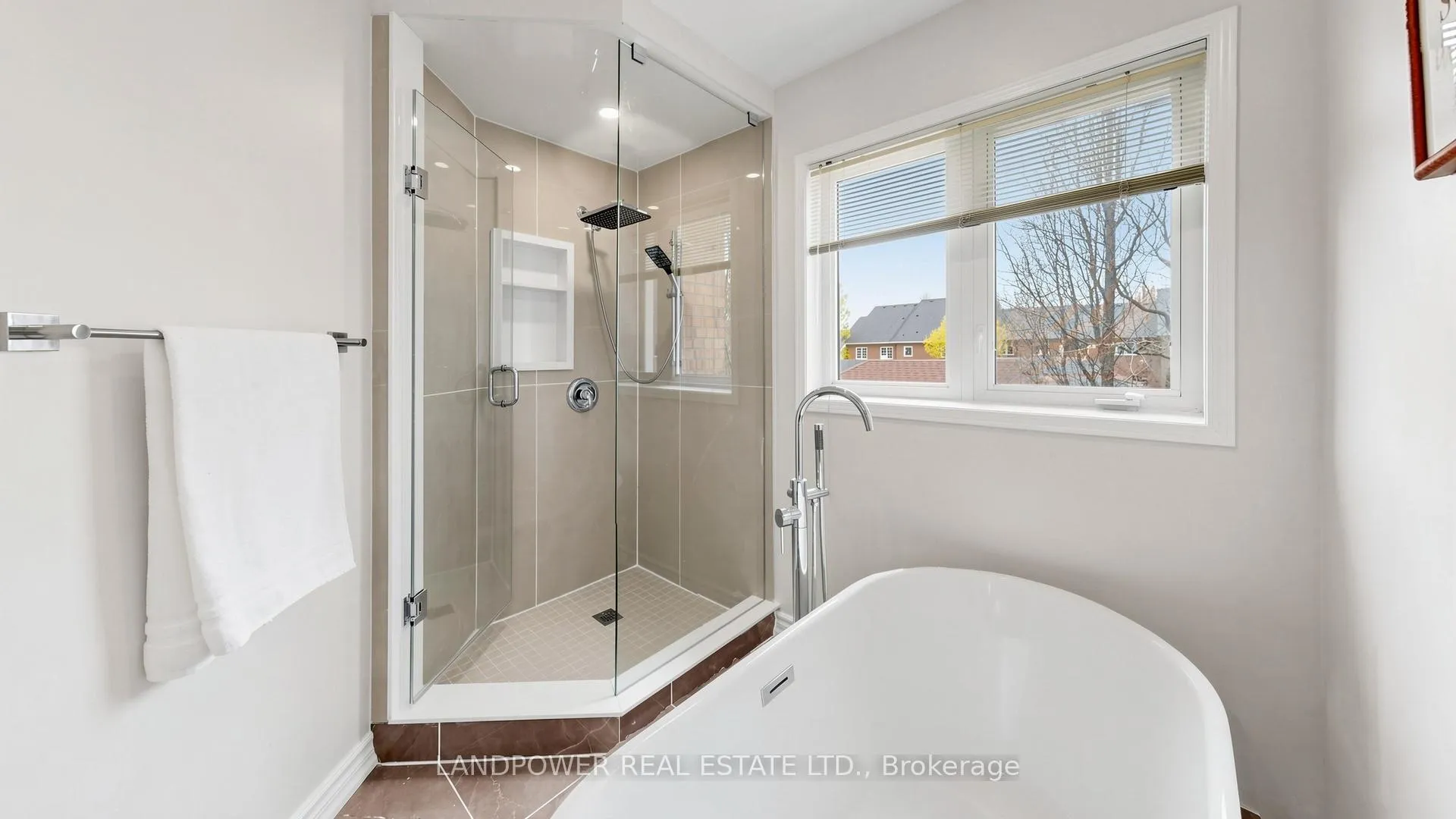 Photo 35 of 47 Queens Plate Drive, Markham, Angus Glen — HOMEH