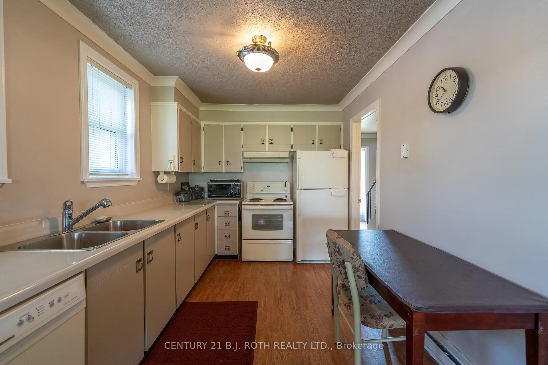 Photo 4 of Unit 26, 1 Paradise Boulevard, Ramara, Rural Ramara — HOMEH