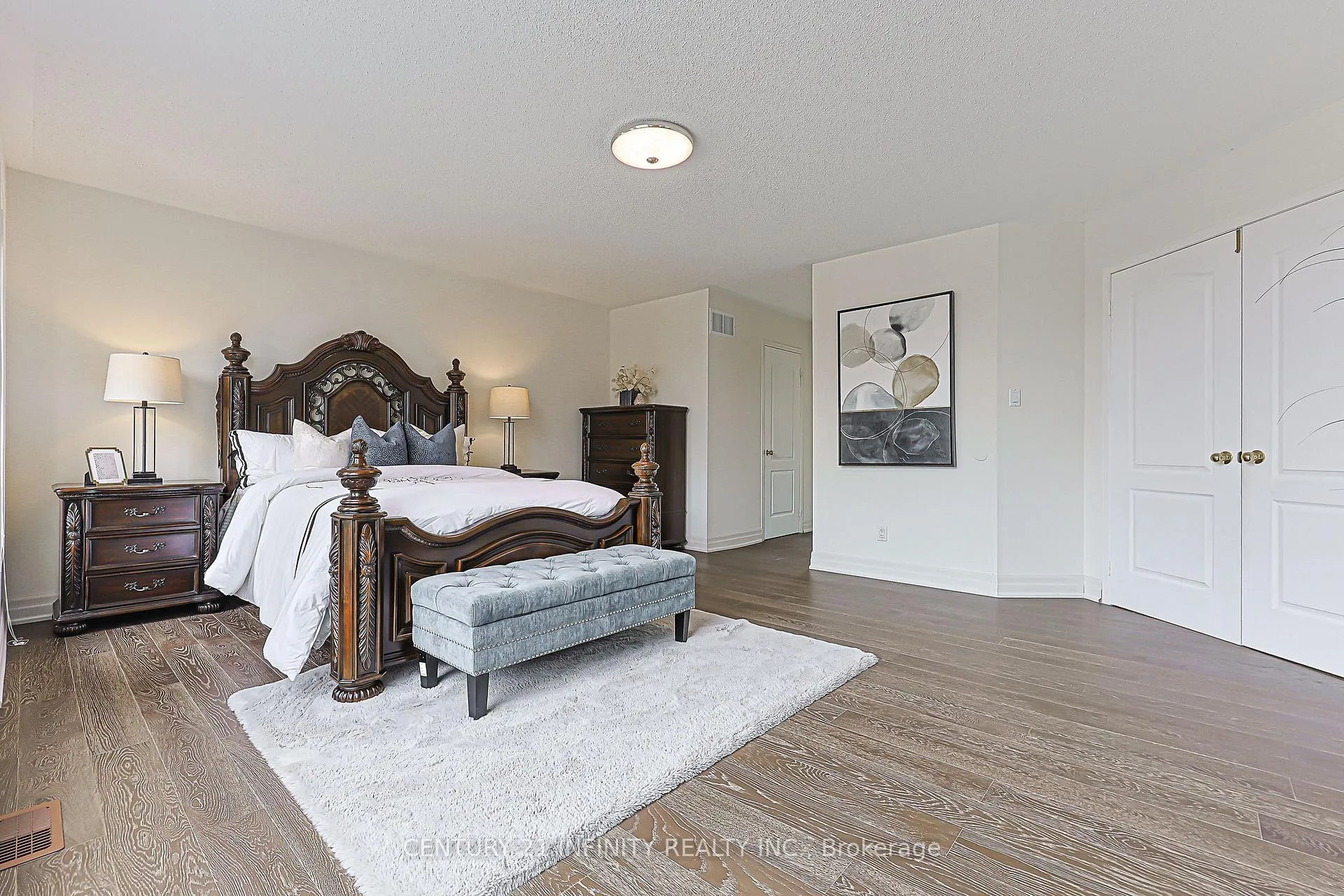 Photo 22 of 59 Splendor Drive, Whitby, Williamsburg — HOMEH