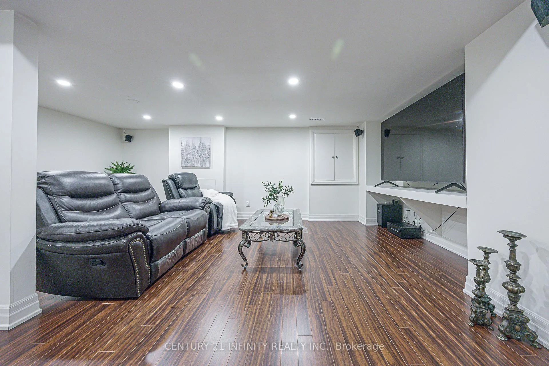 Photo 32 of 59 Splendor Drive, Whitby, Williamsburg — HOMEH