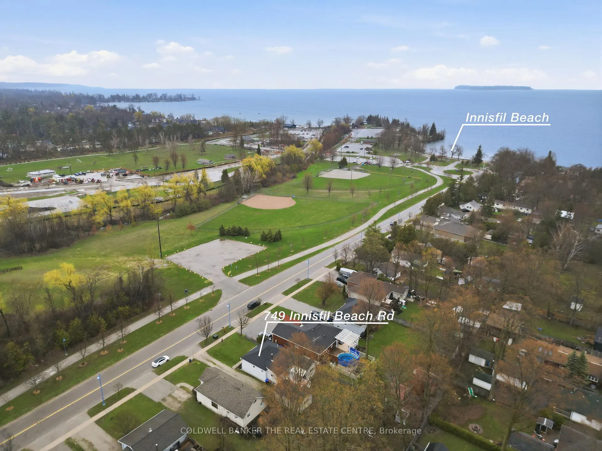 Photo 4 of 749 Innisfil Beach Road, Innisfil, Alcona — HOMEH